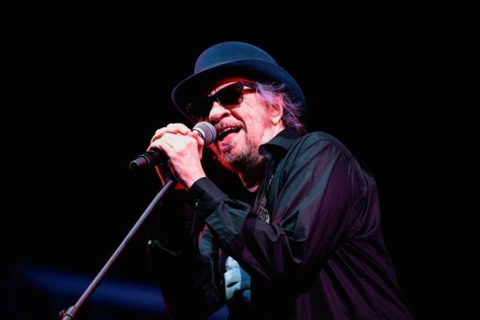 O vocalista da banda Camisa de Venus: 
rock made 
in Bahia       