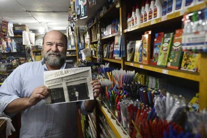  27/05/2022. Crédito: Minervino Júnior/CB/D.A Press. Brasil.  Brasilia - DF. Caderno especial do aniversário deTaguatinga. Escolar livraria e papelaria. Papelaria mais antiga do DF. Proprietário Roberto Martins.