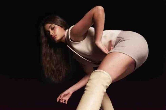 Revista - Guia das botas - Modelo plataforma da Schutz