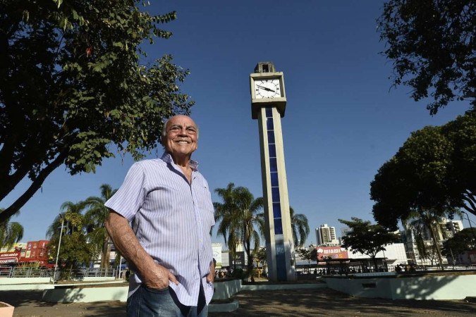  30/05/2022. Crédito: Minervino Júnior/CB/D.A Press. Brasil.  Brasilia - DF. Pioneiros de Taguatinga Ronaldo Seggiano na Praça do Relógio.