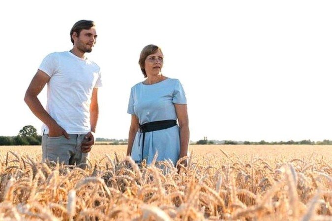 Nadiya Stetsiuk e o filho não podem continuar a plantar sem o dinheiro da venda das colheitas - (crédito: Nadiya Stetsiuk) Nadiya Stetsiuk e o filho não podem continuar a plantar sem o dinheiro da venda das colheitas - (crédito: Nadiya Stetsiuk)