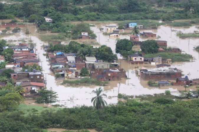 Governo de Pernambuco atualiza para 56 número de mortos no estado