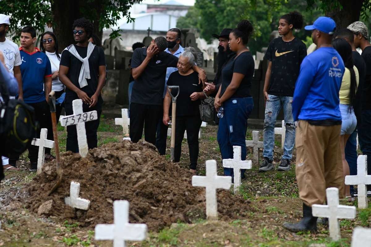 Apreensão de armas justifica operação com 23 mortos, diz Castro