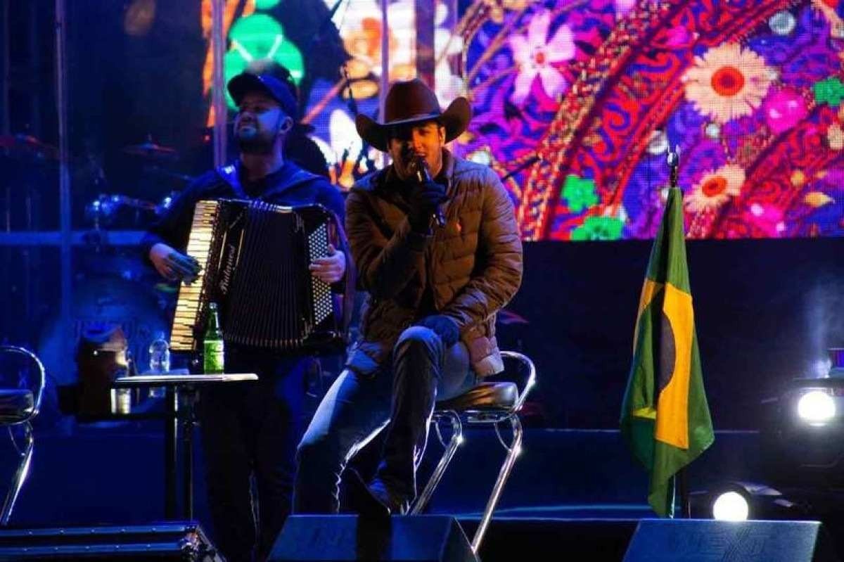 Bruno e Barreto em Cambuí: para a apresentação, a prefeitura desembolsou R$ 107.050,00