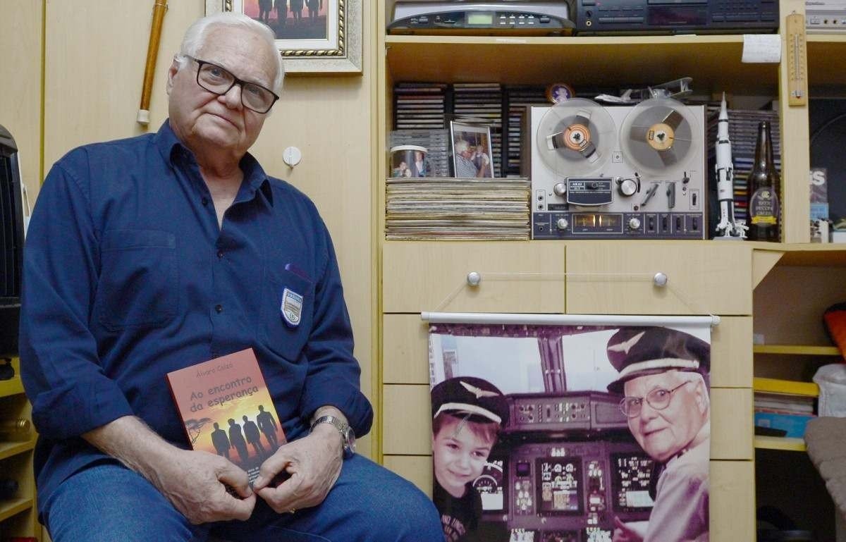 Álvaro escreveu um livro que retrata sua longa trajetória em Taguatinga.