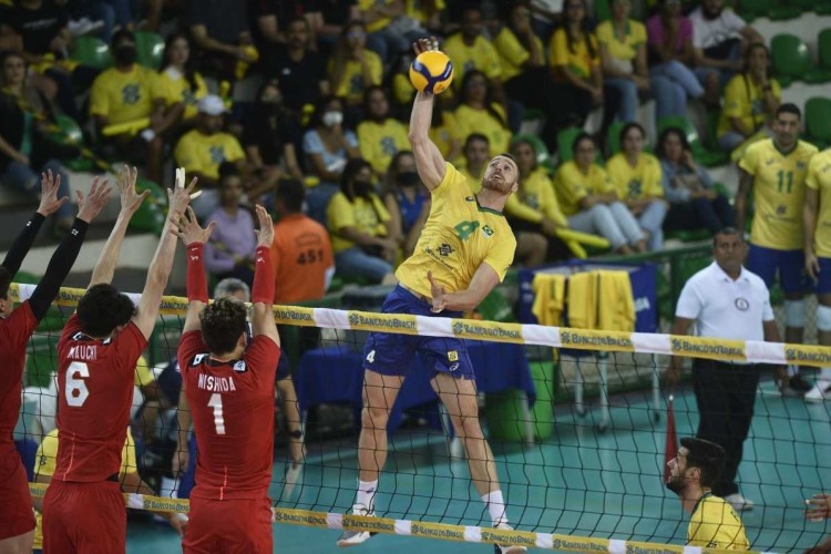 Brasil perde no tie-break para o Japão e vai disputar 3º lugar no vôlei em  Chengdu; sinopense é titular – Só Notícias