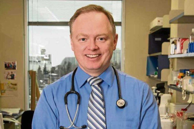 Dr. Hugh McMillan, professor-associado de Neurologia e Neurocirurgia do Departamento de Pediatria do Hospital Infantil de Montreal e do Centro de Saúde da Universidade McGill, e líder em pesquisa clínica e translacional em neurologia pediátrica e medicina neuromuscular - (crédito: Divulgação/Faculdade de Medicina de Ottawa) Dr. Hugh McMillan, professor-associado de Neurologia e Neurocirurgia do Departamento de Pediatria do Hospital Infantil de Montreal e do Centro de Saúde da Universidade McGill, e líder em pesquisa clínica e translacional em neurologia pediátrica e medicina neuromuscular - (crédito: Divulgação/Faculdade de Medicina de Ottawa)