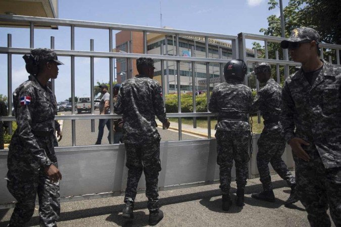 Assassinado a tiros o ministro de Meio Ambiente da República Dominicana - (crédito: AFP) Assassinado a tiros o ministro de Meio Ambiente da República Dominicana - (crédito: AFP)