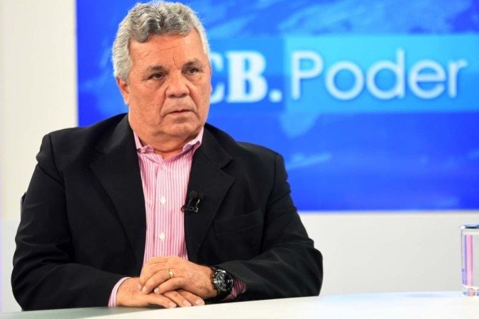  06/06/2022. Crédito: Ed Alves/CB/D.A Press. Brasil. Brasília - Cidades. CB Poder recebe Alberto Fraga. Na bancada Ana Maria Campos. 