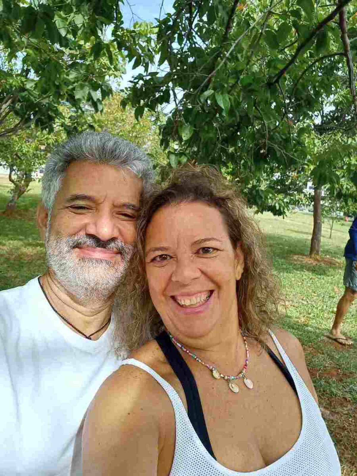 Widowers Vanya Modesto and Ismael Neto met by chance during a pandemic 