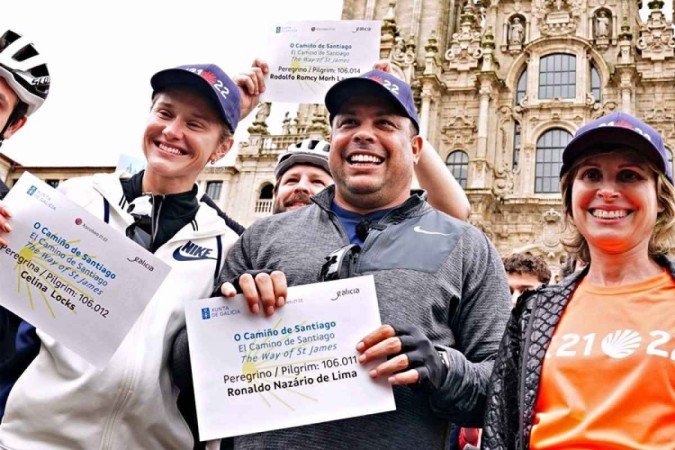 Ronaldo cumpre promessa do acesso do Valladolid e chega a Compostela -  (crédito: Reprodução/Twitter)