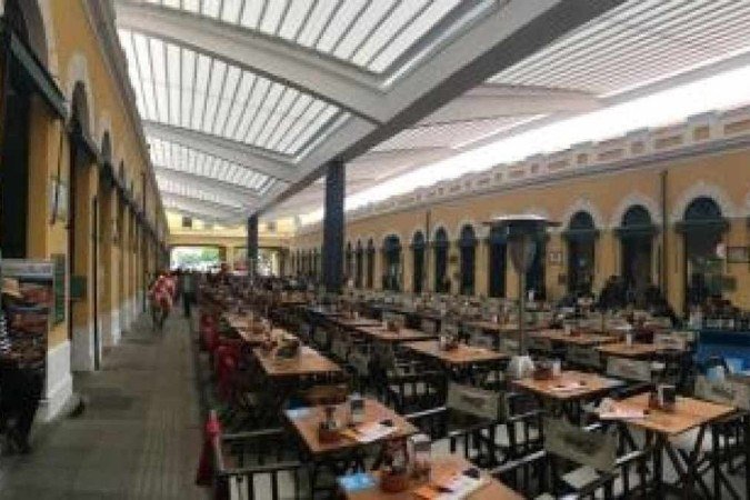 Espaço do Mercado Público de Florianópolis e está disponível no Portal Municipal de Turismo da cidade: https://turismo.pmf.sc.gov.br/o-que-fazer/item/mercado-publico.