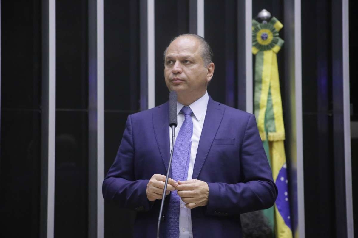 Ricardo Barros nega que uma possível decisão do STF invalidaria prática