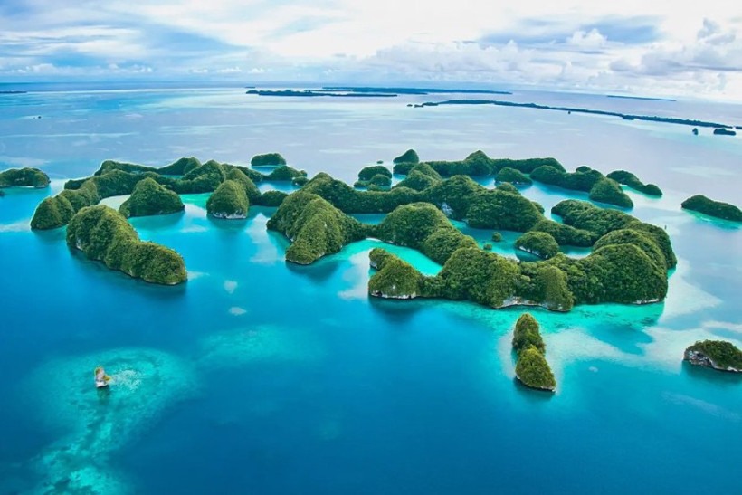 A ilha paradisíaca que premia visitantes que cuidam do ambiente