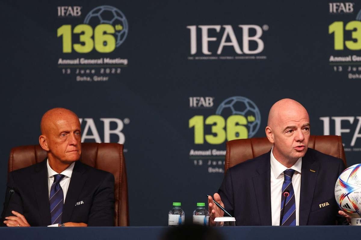 IFAB aprova 5 substituições por partida de futebol de forma definitiva