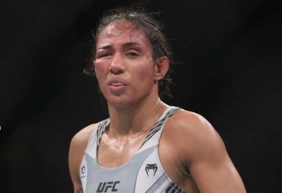 Apesar de ter perdido a luta, especialistas elogiaram performance da brasileira -  (crédito: Reprodução/Instagram/@mmajunkie)