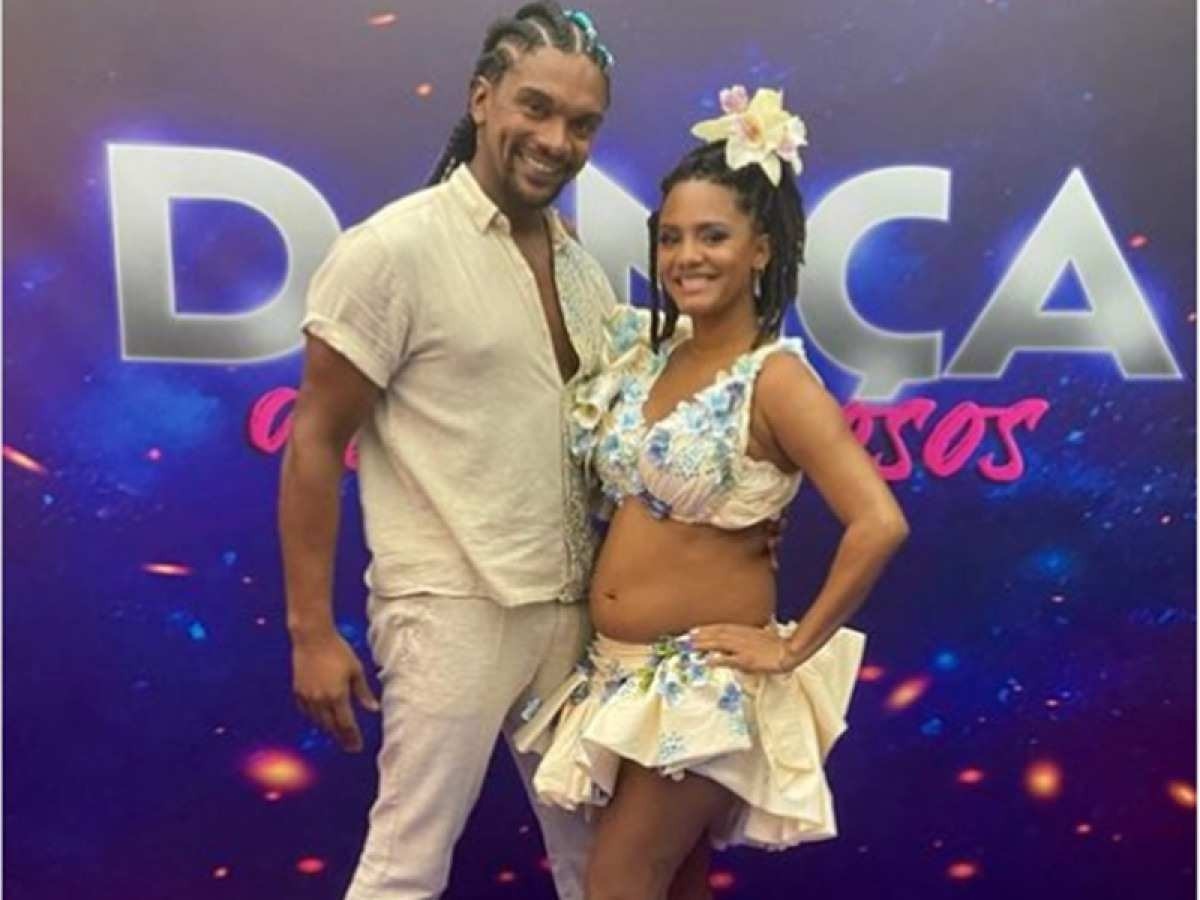 Jéssica Ellen se apresenta grávida e critica notas no Dança dos famosos