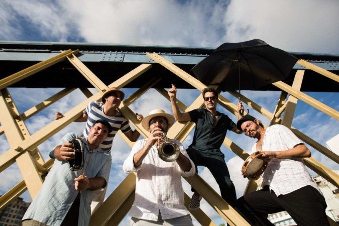 Banda Eddie: o mangue beat aterrissa no Conic