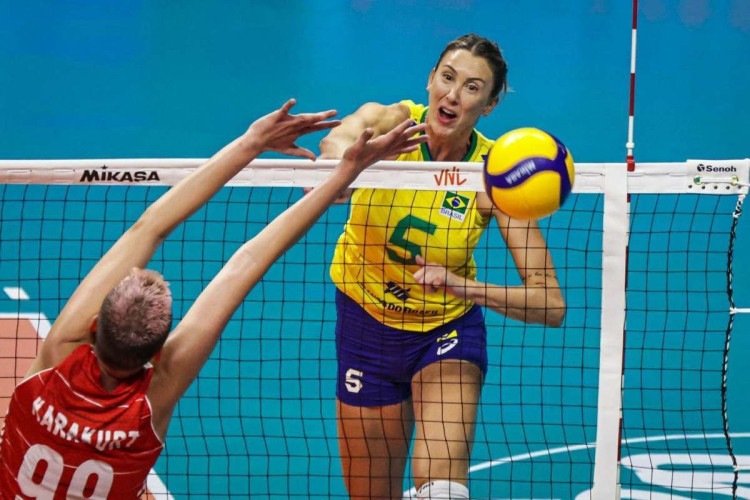Brasil x Turquia pela Liga das Na&ccedil;&otilde;es de V&ocirc;lei no Gin&aacute;sio Nilson Nelson, em Bras&iacute;lia