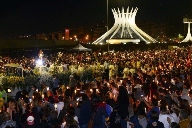  16/06/2022 Cr..dito: Marcelo Ferreira/CB/D.A Press. Brasil. Brasilia - DF -   Prociss..o de Corpus Christi, na Esplanada dos Minist..rios.
    