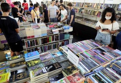 Mais de 100 estandes formam a Cidade da Leitura, na 36ª Feira do Livro de Brasília - (crédito: Marcelo Ferreira/CB/D.A Press)