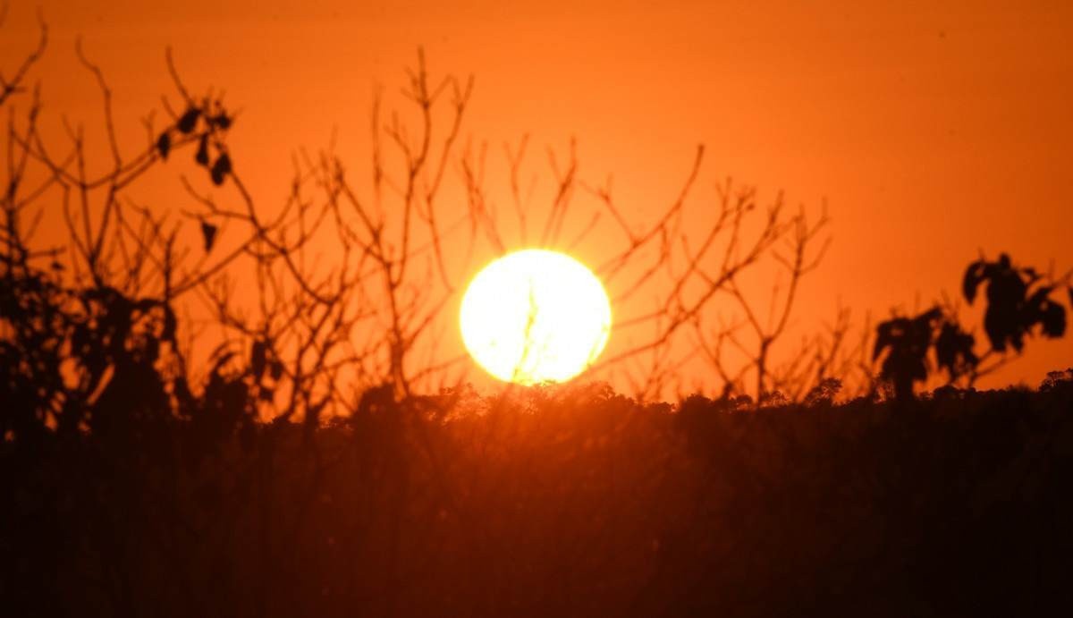 Quinta-feira é marcada por temperaturas amenas e baixa umidade no DF