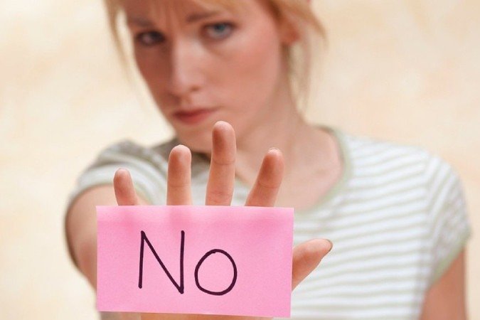 Quem pratica comunicação assertiva 'não anula, diminui ou menospreza alguém, mas se comunica colocando suas necessidades e às do interlocutor como iguais' - (crédito: Getty Images) Quem pratica comunicação assertiva 'não anula, diminui ou menospreza alguém, mas se comunica colocando suas necessidades e às do interlocutor como iguais' - (crédito: Getty Images)