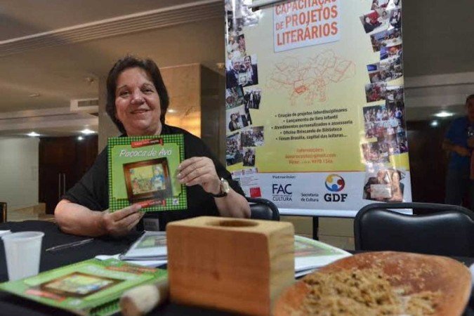 A pedagoga Dinorá Couto Cançado é a organizadora do livro que será lançado nesta quinta na FeLiB -  (crédito: José Cruz/Agência Brasil)
