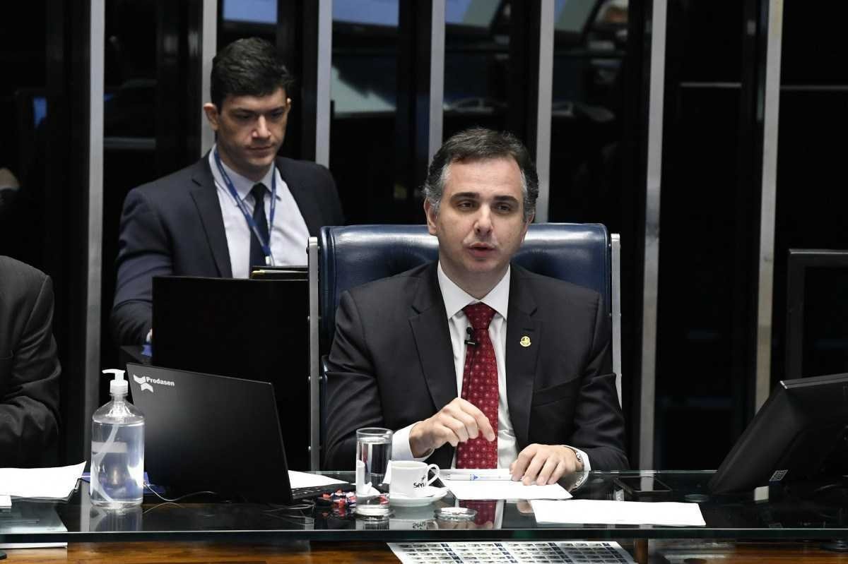 Governo e Congresso decidem criar bolsa-caminhoneiro e aumentar vale-gás