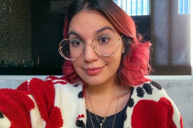 Camila Simões já pintou os fios com todas as cores do círculo 