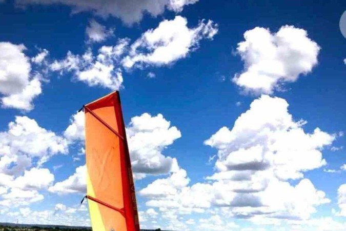  2022. Revista - Fitness - Esportes praticados no Lago Paranoá.Windsurf
