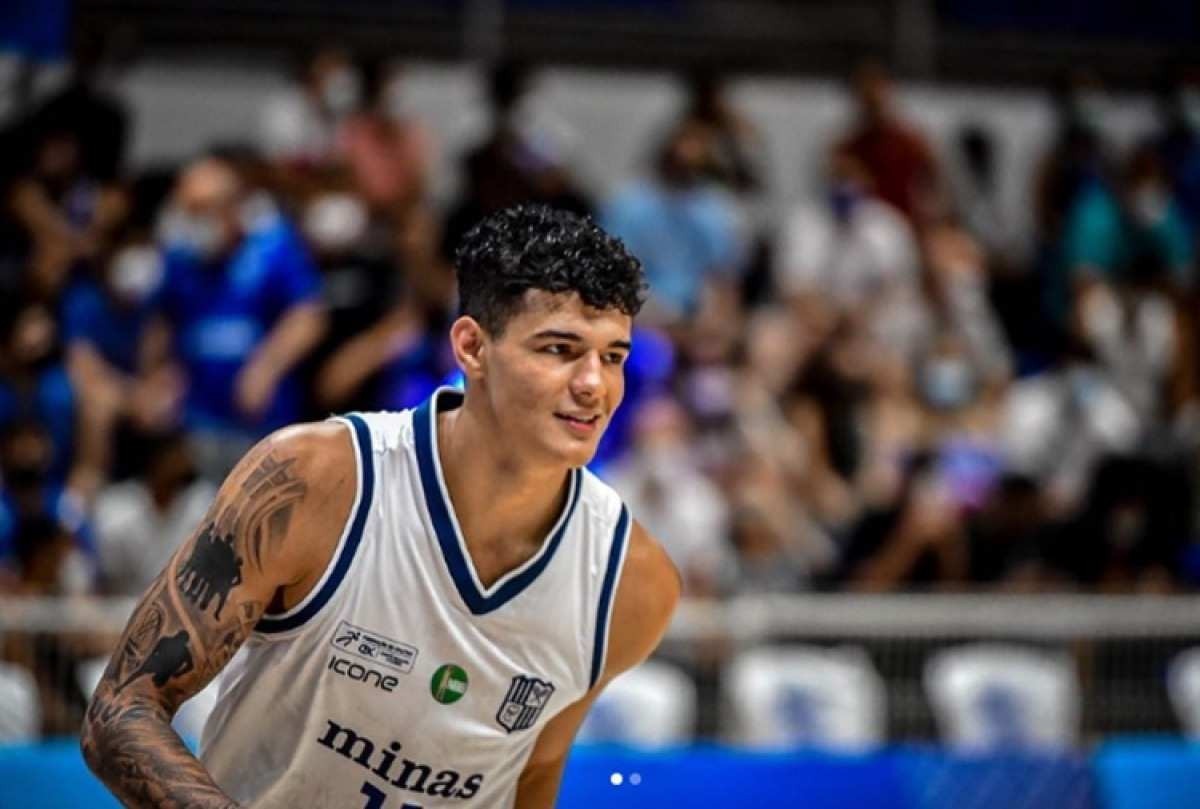 Golden State Warriors recruta ala-pivô brasiliense Gui Santos para NBA