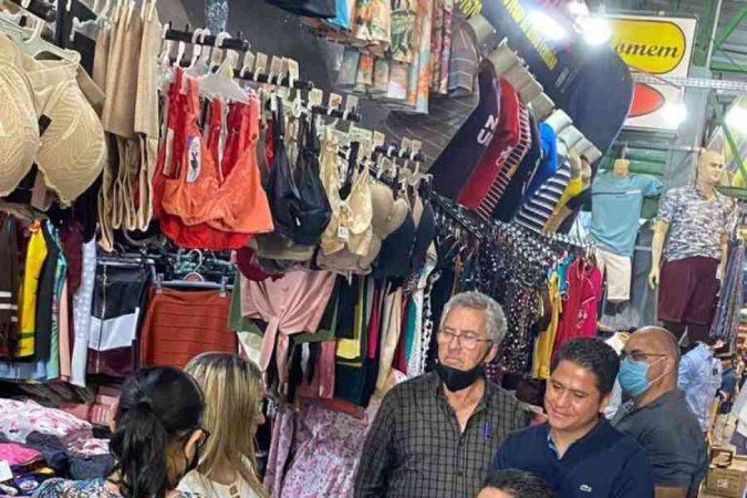 Descrição: Ex-deputado Benício Tavares faz campanha na Feira da Ceilândia

Crédito: Divulgação