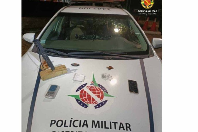 PMDF apreende entorpecentes no Guará com homem que já havia sido preso esta semana - (crédito: Divulgação/PMDF) PMDF apreende entorpecentes no Guará com homem que já havia sido preso esta semana - (crédito: Divulgação/PMDF)