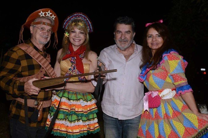 Wander e Magnólia com Sílvio Jucá e Claudia