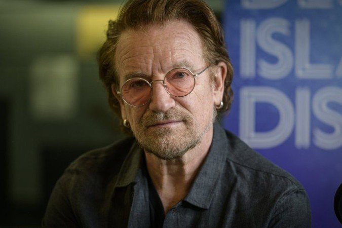 Bono disse que sua relação com seu pai era 'complicada' - (crédito: BBC) Bono disse que sua relação com seu pai era 'complicada' - (crédito: BBC)