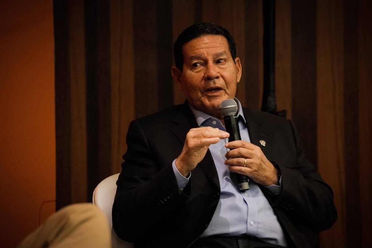 Mourão diz que revogaço das armas é medida 