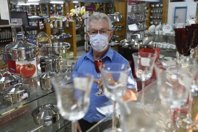  27/06/2022. Cr..dito: Minervino J..nior/CB/D.A Press. Brasil.  Brasilia - DF. Reaquecimento nas vendas do com..rcio.  Francisco Fontenele Frota - gerente Pioneira da Borracha.
    