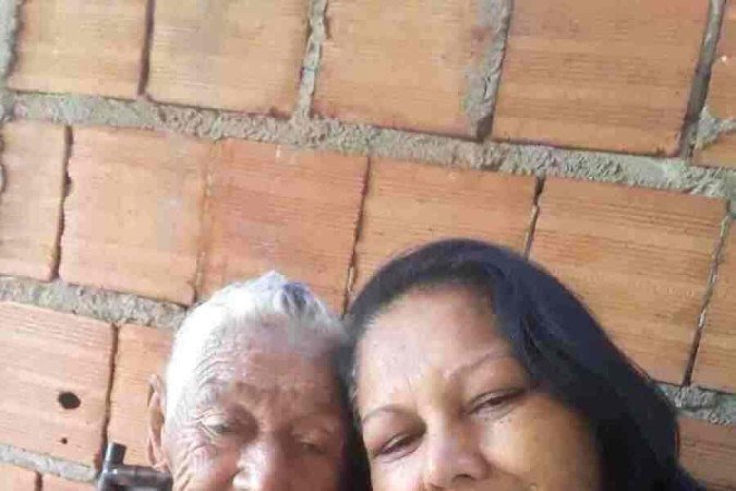 Apesar das dificuldades, o amor de Berenice pela mãe, Dona Maria Angélica, fala mais alto