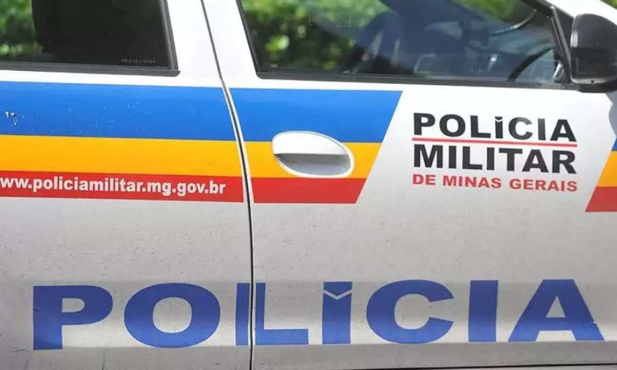 Homem tenta esconder 40 pedras de crack na boca, mas acaba preso