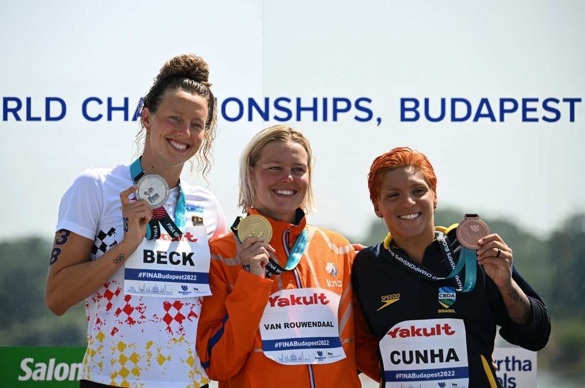 Ana Marcela Cunha conquista o bronze na prova de 10 km no Mundial 