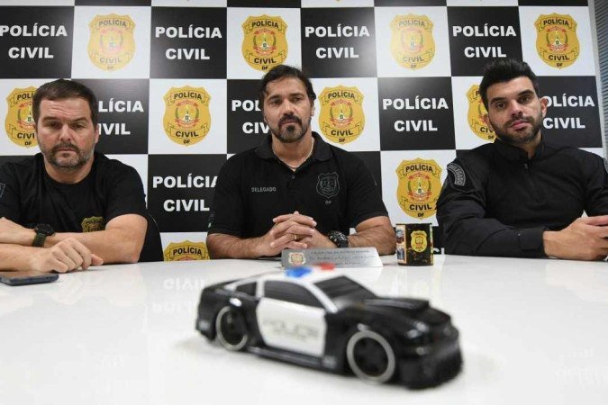  30/06/2022. Crédito: Ed Alves/CB/D.A Press. Brasil. Brasília - DF. Cidades. Grupo especializado em roubo de cargas é preso em operação da polícia. Fforam cumpridos seis mandados de prisão e 11 de busca e apreensão. Na foto delegados responsaveis da Operação. 