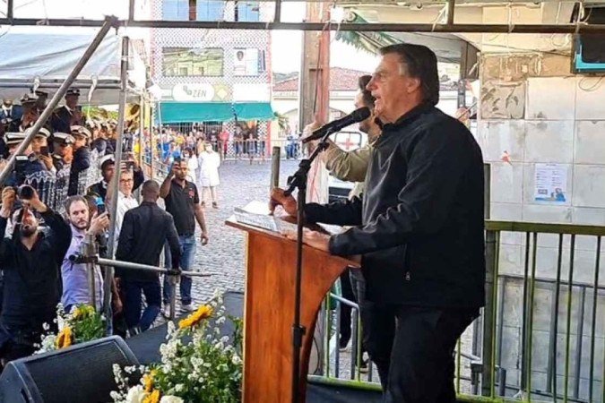 Lula, Bolsonaro, Ciro e Tebet devem seguir com agenda em Salvador neste sábado (2/7) - (crédito: Reprodução/Facebook/Jair Bolsonaro (1/7/2022)) Lula, Bolsonaro, Ciro e Tebet devem seguir com agenda em Salvador neste sábado (2/7) - (crédito: Reprodução/Facebook/Jair Bolsonaro (1/7/2022))