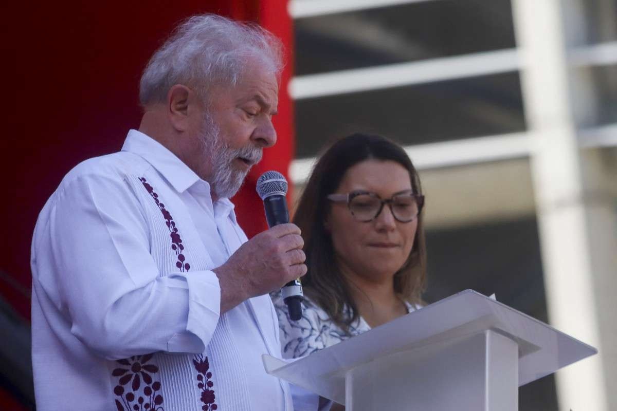 Lula e Janja prestam homenagem a Gal Costa: 