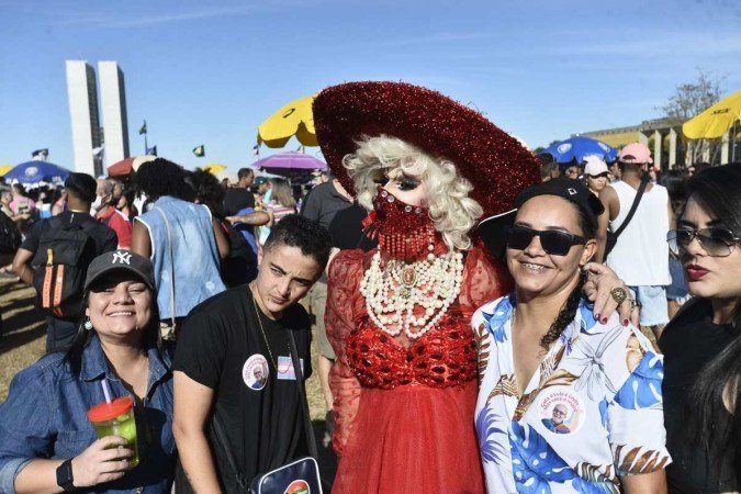  03/07/2022. Crédito: Minervino Júnior/CB/D.A Press. Brasil.  Brasilia - DF. Parada LGBT na Esplanada dos Ministérios. Allice Bombom.