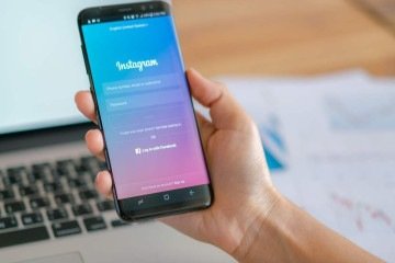 A nova classificação indicativa aparece nas lojas de aplicativos, para cada app pesquisado, ao lado do espaço ocupado para  armazenamento e do número de s já realizados -  (crédito: Reprodução/Freepik)