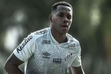 Robinho teve mais um pedido negado na justiça brasileira nesta quarta-feira (16/8) -  (crédito: Ivan Storti/Santos)