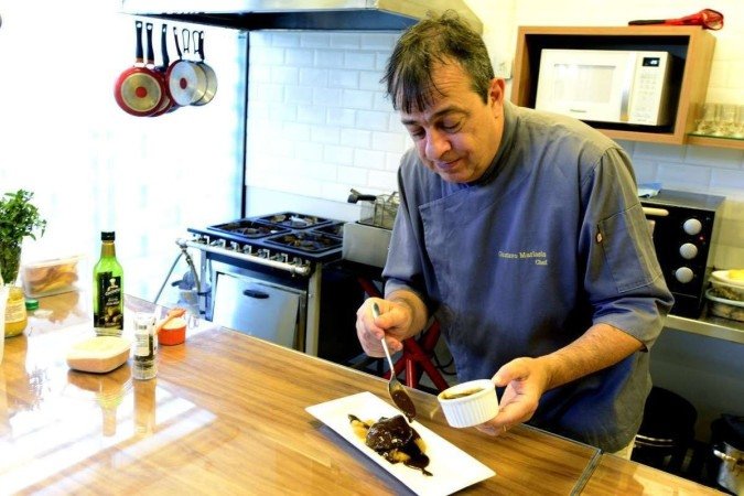  04/07/2022. Crédito: Carlos Vieira/CB/D.A Press. Brasil, Brasilia - DF. Gastronomia. Favs Contadas. Chef Gustavo Mariasis, do restaurante La Portena.