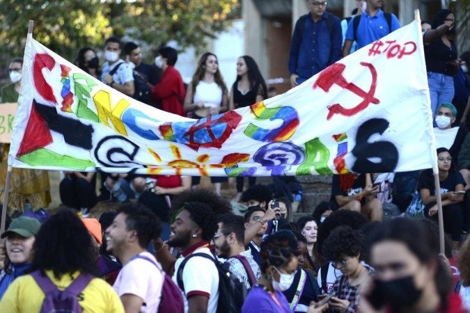  04/07/2022. Crédito: Carlos Vieira/CB/D.A Press. Brasil, Brasilia - DF. Cidades. Aprovados comemoram aprovação do PAS, na Universidade de Brasília (UnB). 