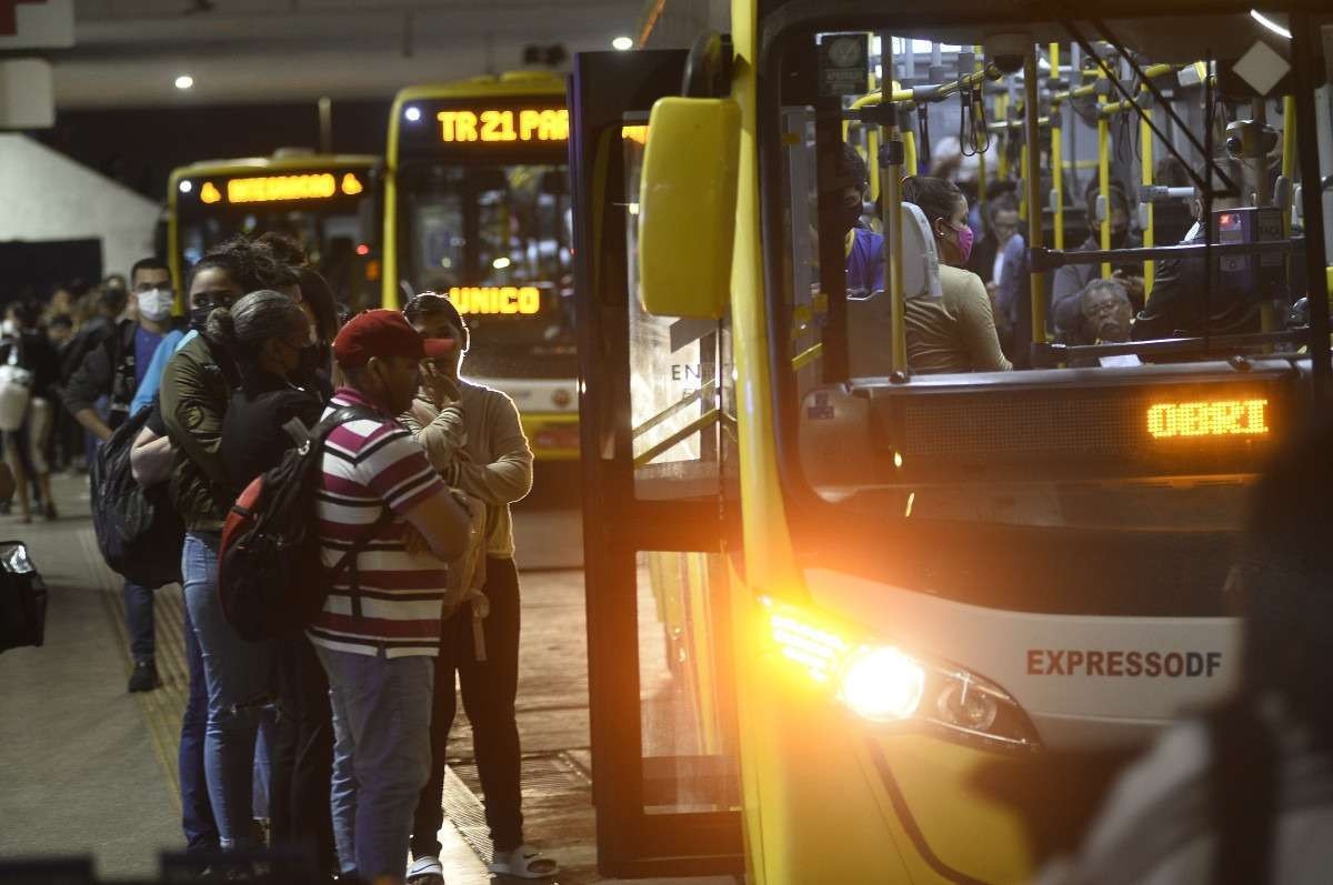 MPDFT abre inquérito sobre prazos de inspeções do transporte público